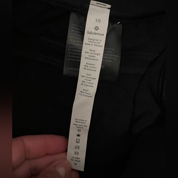 Lululemon Warm Down Jogger II sweatpants Black Size 10 worn once pockets EUC - Picture 8 of 10